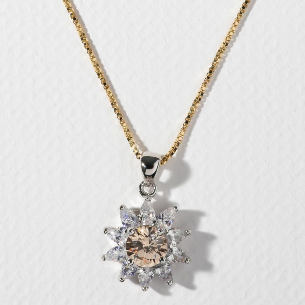 new vanessa mooney THE PHERO NECKLACE